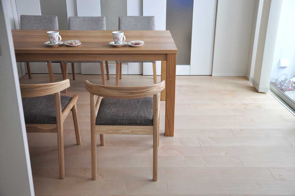 ナラ総無垢材のサイズオーダーテーブル 3046 | オーダーメイド家具