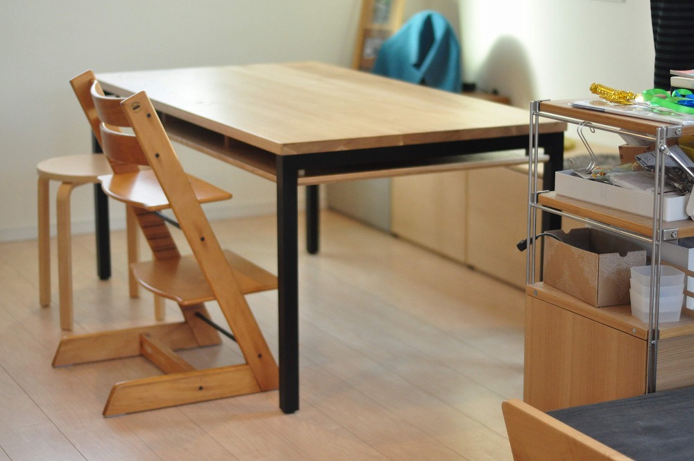 東京都M様邸　棚付きテーブルとキッチンボードの製作