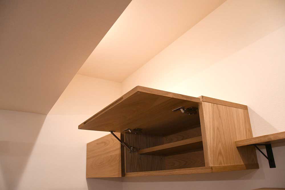 吊戸棚とカップボード食器収納　ナラ無垢材天板　5127  イメージ-9