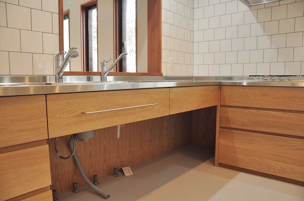L型キッチンとミーレ電気オーブンのある天井までのアイランド型造作収納　5139  イメージ-7